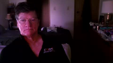 Snapshot of hg99too chatting on 10.13.25 hg99too online show from 10.13.25