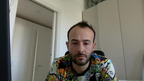 Snapshot of hhombre chatting on 10.27.25 hhombre online show from 10.27.25