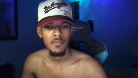 Snapshot of hhotcrazy chatting on 10.13.25 hhotcrazy online show from 10.13.25