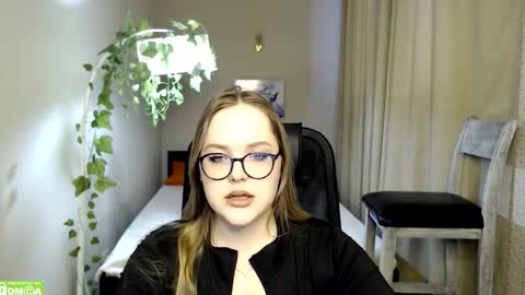 Snapshot of hi_haos chatting on 02.18.26 hi_haos online show from 02.18.26