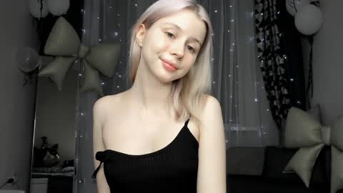 Snapshot of hi_popsy chatting on 10.24.25 Popsy Risha online show from 10.24.25