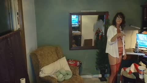 hidden_gold_milf online show from 11.30.25