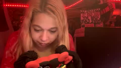HiGHNESS CANNA online show from 12.19.24