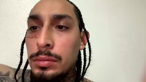 hihello300 online show from 11.21.25