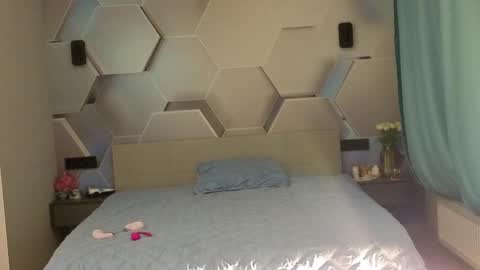 HIHIKA online show from 04.14.26