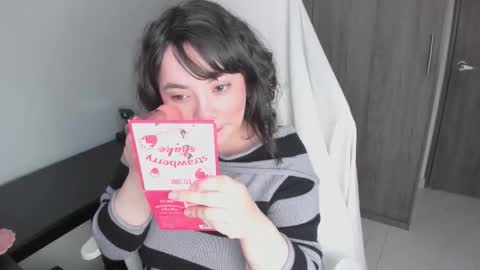 Snapshot of hikaru_arimura chatting on 10.29.25 hikaru_arimura online show from 10.29.25