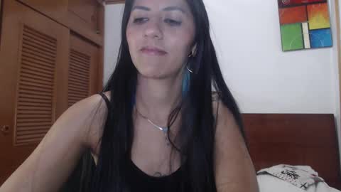 hilaril18 online show from 01.31.25