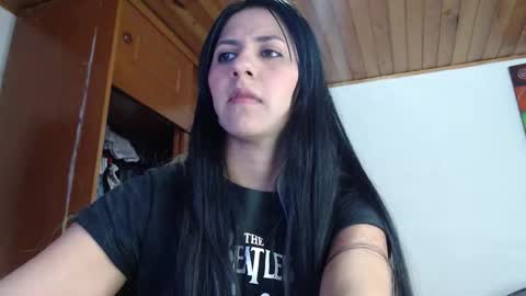 hilaril18 online show from 09.28.25