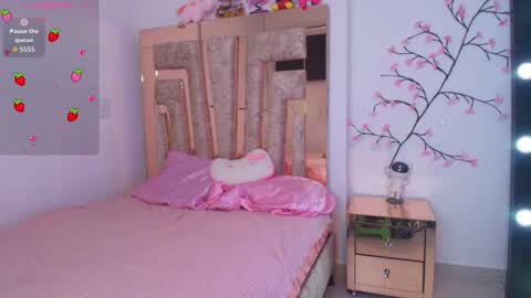 LUNA new account  FOLLOW ME online show from 12.13.25