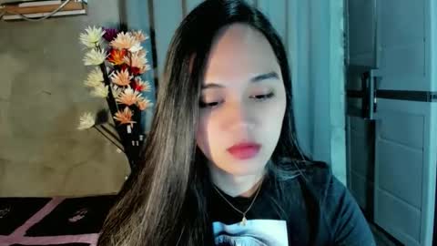 hilarymolly online show from 02.05.26