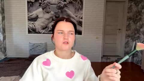 Snapshot of hildegardlisman chatting on 10.24.25 Mila online show from 10.24.25