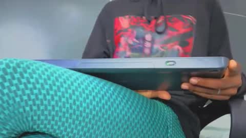  Hillary  online show from 09.28.25