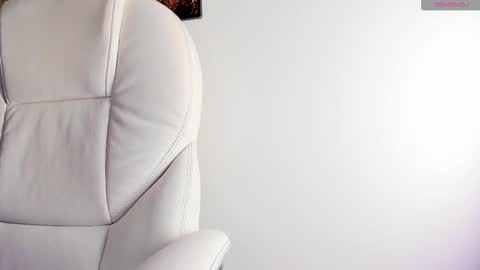 Hillary online show from 09.16.25