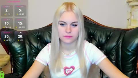 Snapshot of hilleva chatting on 09.24.25 hilleva online show from 09.24.25