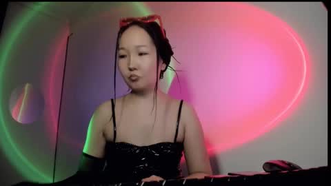 Call me Jenny online show from 01.26.25