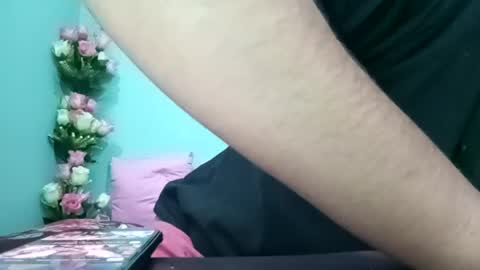 Snapshot of himuhimu22 chatting on 01.10.25 himuhimu22 online show from 01.10.25