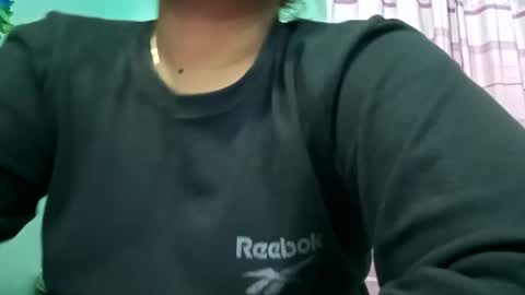 Snapshot of himuhimu22 chatting on 01.11.25 himuhimu22 online show from 01.11.25