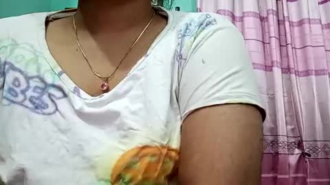 Snapshot of himuhimu22 chatting on 01.12.25 himuhimu22 online show from 01.12.25