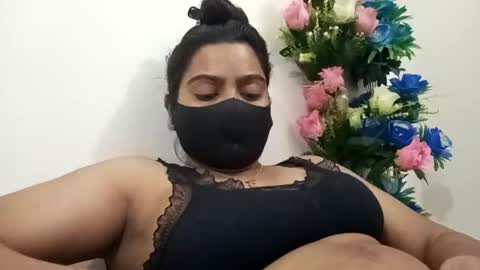 Snapshot of himuhimu22 chatting on 03.10.25 himuhimu22 online show from 03.10.25