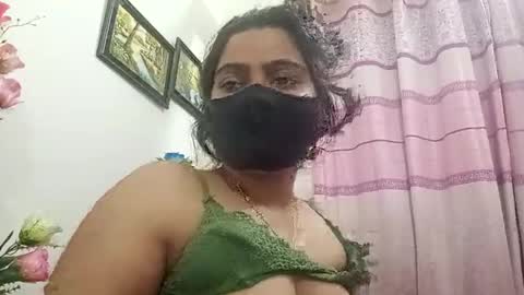 Snapshot of himuhimu22 chatting on 03.11.25 himuhimu22 online show from 03.11.25