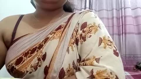 Snapshot of himuhimu22 chatting on 10.16.25 himuhimu22 online show from 10.16.25