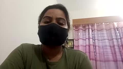 Snapshot of himuhimu22 chatting on 10.17.25 himuhimu22 online show from 10.17.25