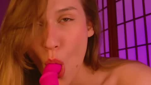 Snapshot of hina_derry_ chatting on 01.01.25 Hina online show from 01.01.25