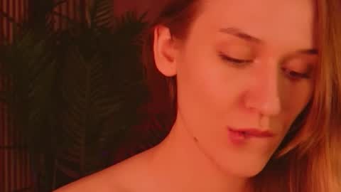 Snapshot of hina_derry_ chatting on 01.11.25 Hina online show from 01.11.25