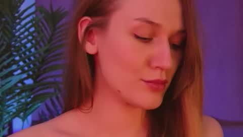 Snapshot of hina_derry_ chatting on 01.13.25 Hina online show from 01.13.25