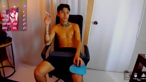 Snapshot of hinata_itachi chatting on 02.21.25 FANE AND DAVID online show from 02.21.25