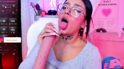  Karol  Independent Model online show from 02.12.25