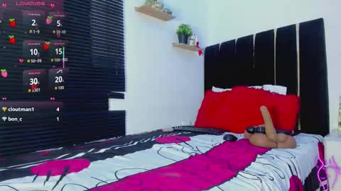 hinatta smiler online show from 11.26.25