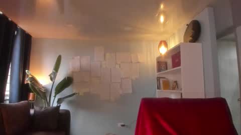 Hinnata online show from 09.18.25