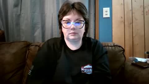 Snapshot of hippihope420 chatting on 02.25.25 Bella online show from 02.25.25