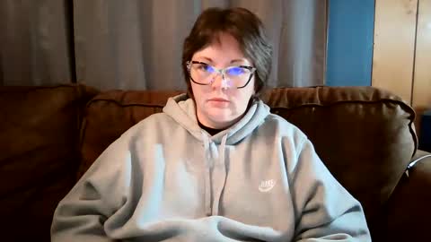 Snapshot of hippihope420 chatting on 03.01.25 Bella online show from 03.01.25