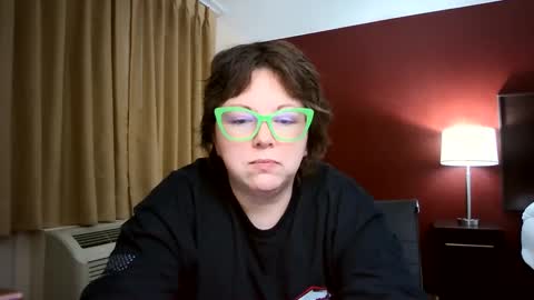 Snapshot of hippihope420 chatting on 03.06.25 Bella online show from 03.06.25