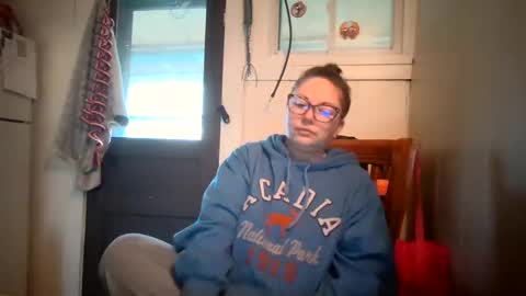 Snapshot of hippihope420 chatting on 10.17.25 Bella online show from 10.17.25