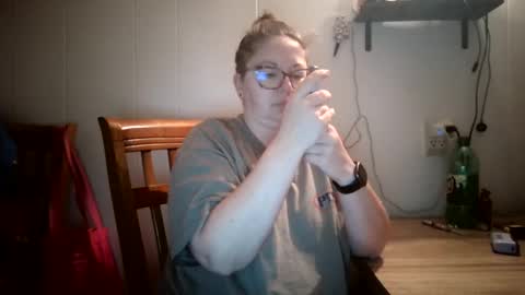 Snapshot of hippihope420 chatting on 10.22.25 Bella online show from 10.22.25