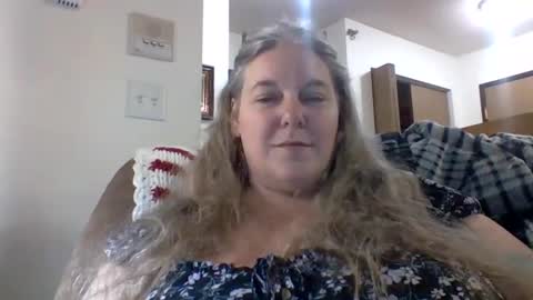 hippysnewhere online show from 05.16.26