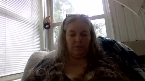 hippysnewhere online show from 06.29.26