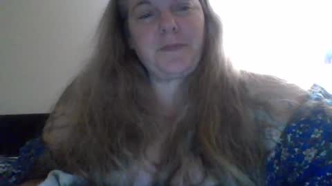 hippysnewhere online show from 07.11.26