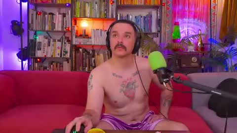 HipsterTrash Clark one half of Task Manager online show from 06.27.26