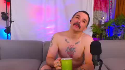 HipsterTrash Clark one half of Task Manager online show from 07.17.26