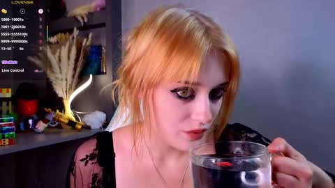 Ella online show from 09.09.25