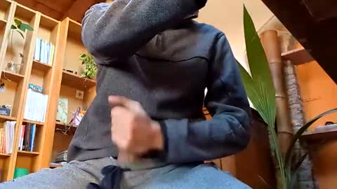 hitmenoww online show from 11.23.25