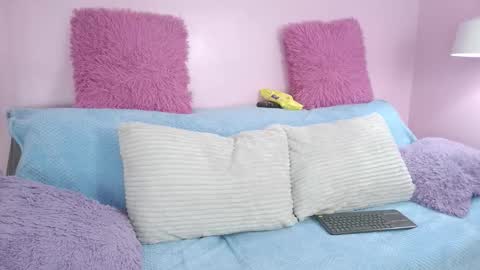 hiyakasudere_ online show from 01.14.26