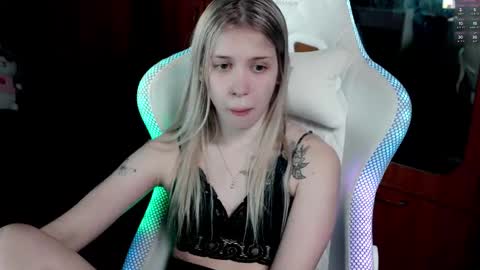 Holly online show from 12.20.25