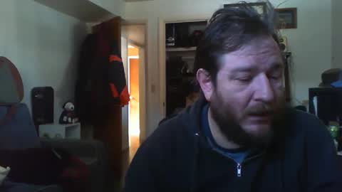 Snapshot of hobbes80 chatting on 02.12.25 hobbes80 online show from 02.12.25