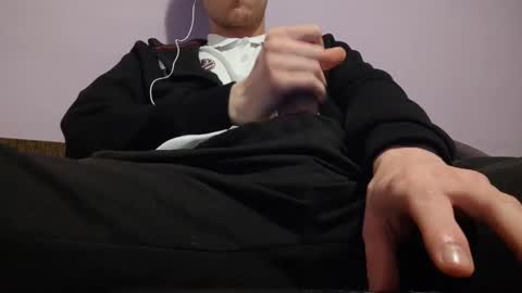 Hocthus -  online show from 02.15.25