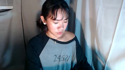 Karrie3 online show from 11.24.25